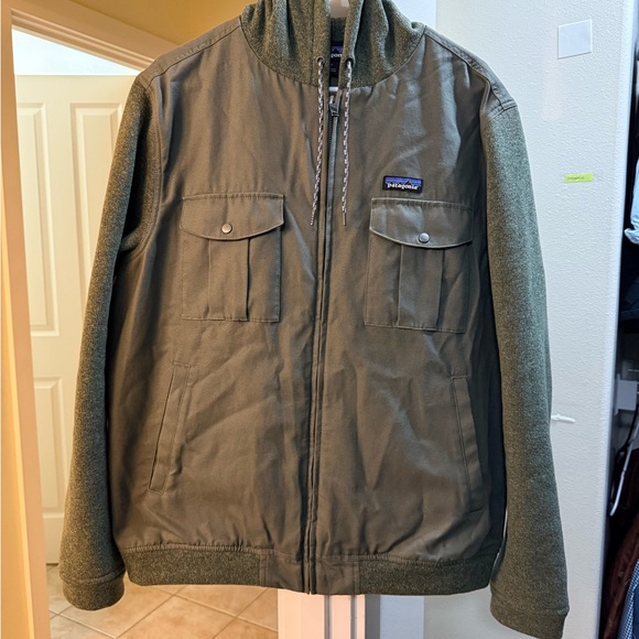 Patagonia M's Better Sweater® Hybrid Hoody.